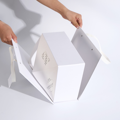 Foldable Magnetic Gift Box with Handle
