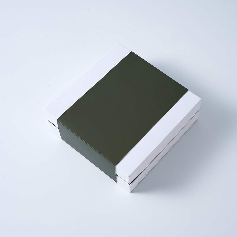 Collapsible Magnetic Box