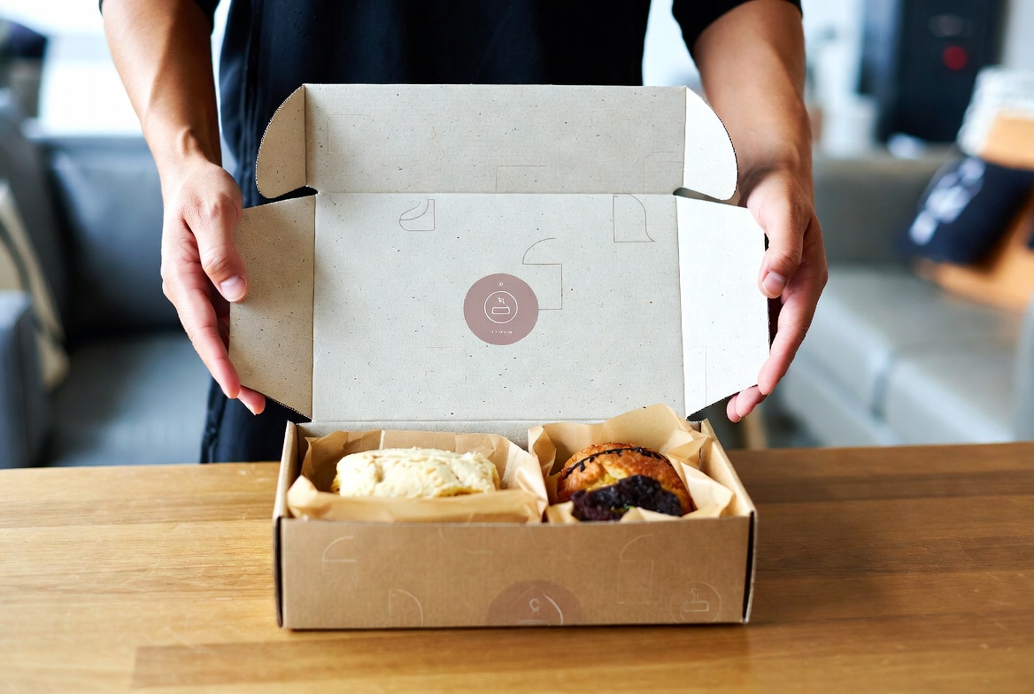 Premium Bakery Unboxing Experience Premium Bakery Unboxing Experience