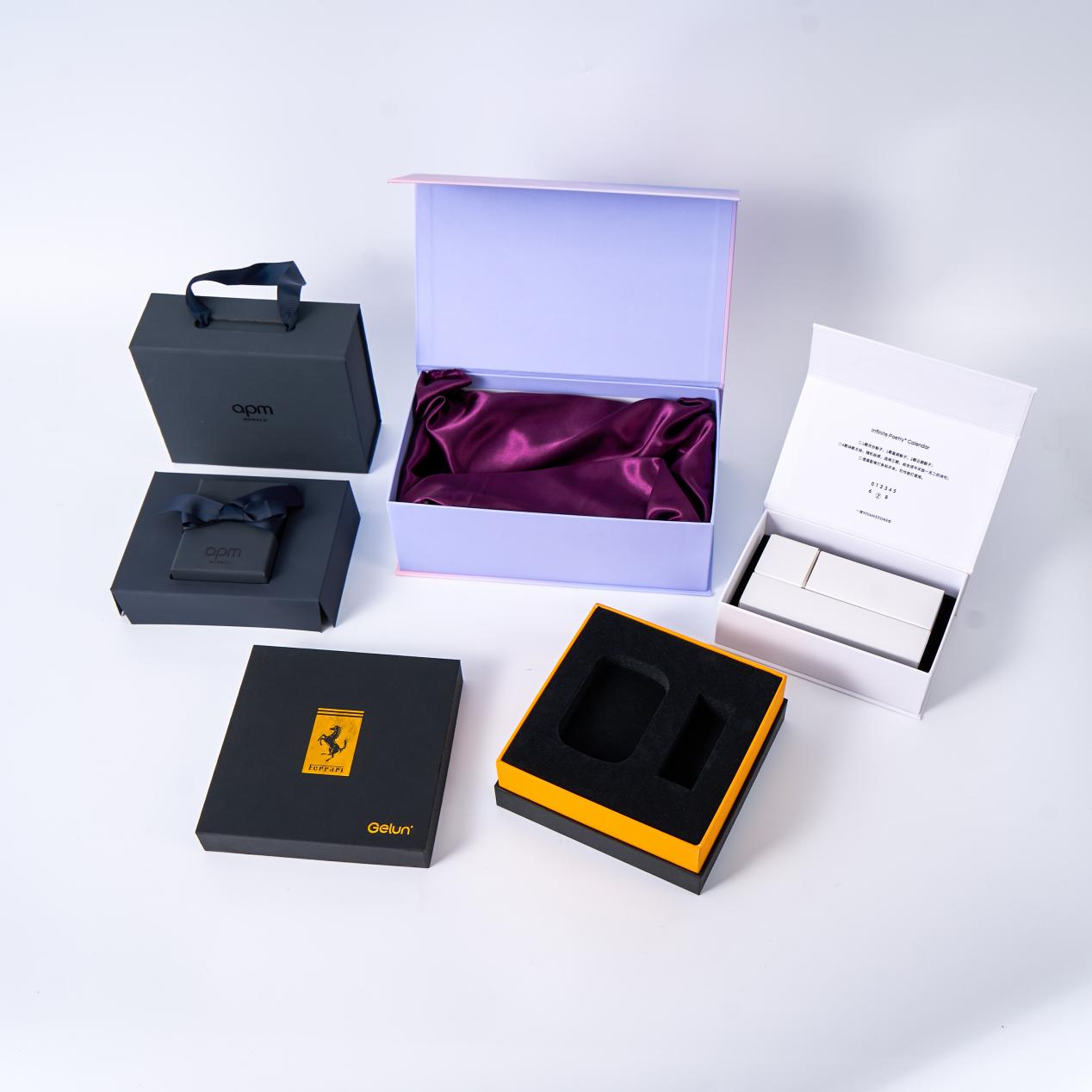Custom Gift Box.png