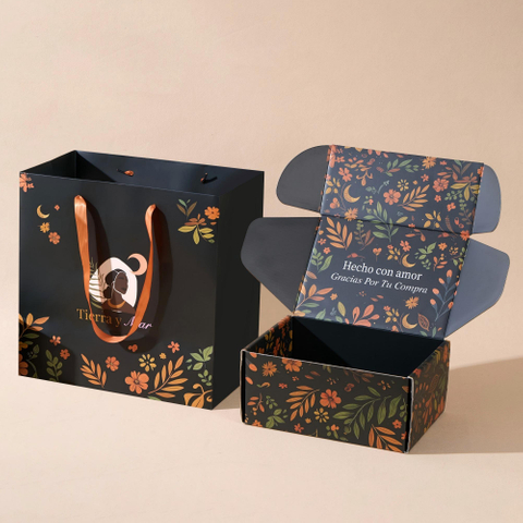 Printed Mailer Box and Paper Bag Set